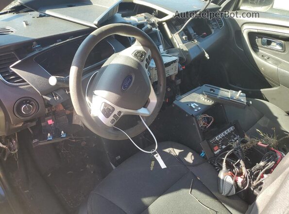 1FAHP2L85KG102437 2019 FORD TAURUS Two Tone Widok deski rozdzielczej