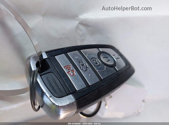 1FATP8UH3L5179848 2020 FORD MUSTANG Зеленый Вид панели приборов