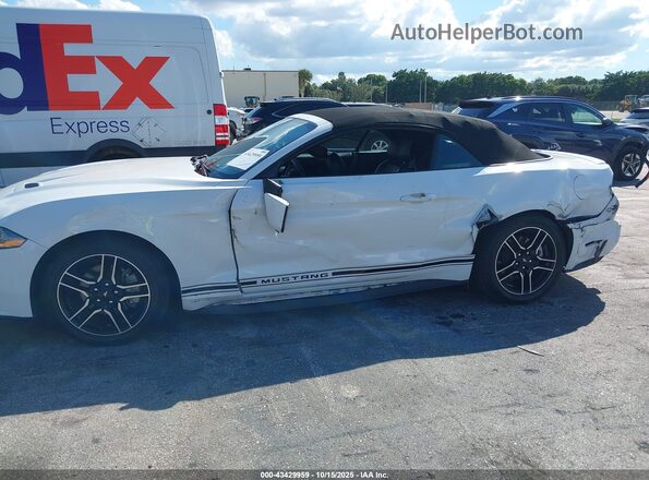 1FATP8UH9L5147874 2020 FORD MUSTANG White Front view
