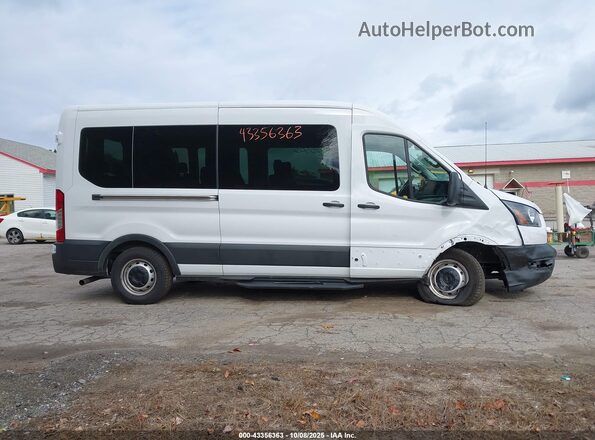 1FBAX2C83SKA30165 2025 FORD PASSENGER White Widok wnętrza z tyłu