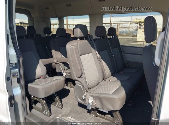 1FBAX2C89NKA19708 2022 FORD PASSENGER Silver Вид наклейки з VIN-кодом