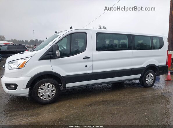 1FBAX2Y83NKA67049 2022 FORD PASSENGER White Vista interior de 360 grados