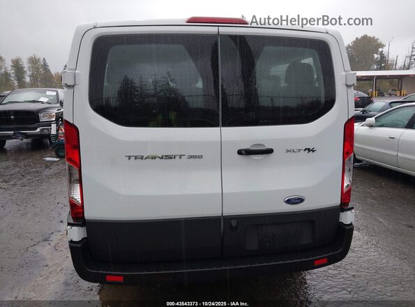 1FBAX2Y83NKA67049 2022 FORD PASSENGER White 
