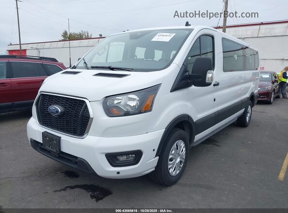 1FBAX2Y84RKA15998 2024 FORD PASSENGER White Przód lewy