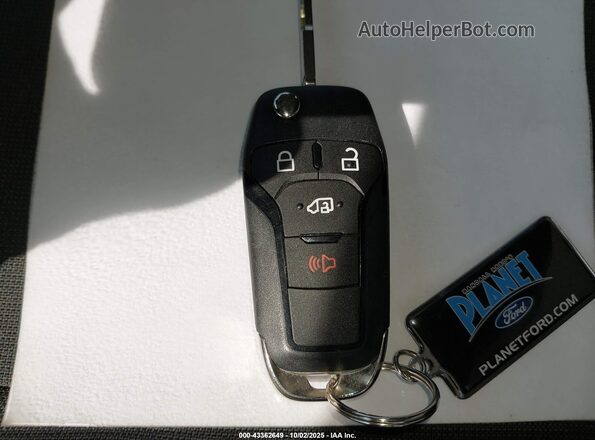 1FBAX2Y87LKB59200 2020 FORD PASSENGER White Առջևի վահանակի տեսք