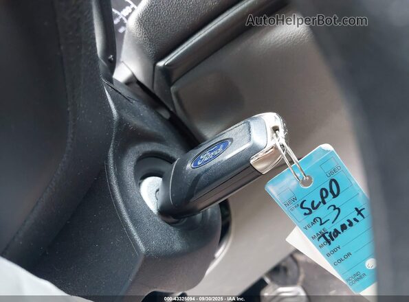 1FBAX2Y88PKA21154 2023 FORD PASSENGER White Առջևի վահանակի տեսք