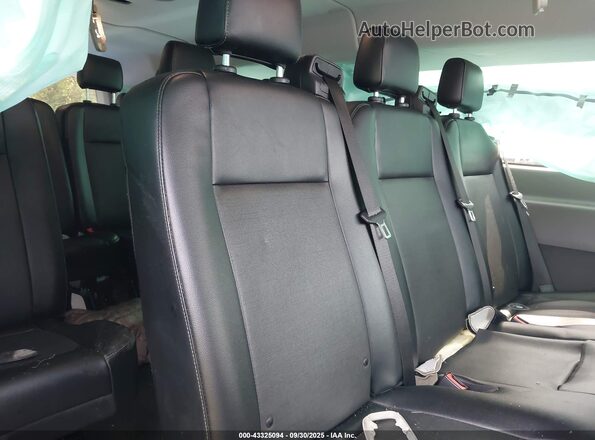 1FBAX2Y88PKA21154 2023 FORD PASSENGER White VIN կոդի պիտակի տեսք
