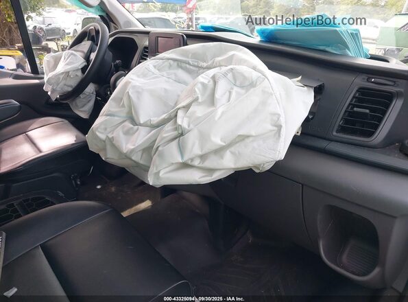 1FBAX2Y88PKA21154 2023 FORD PASSENGER White Սալոնի դիմացի տեսք