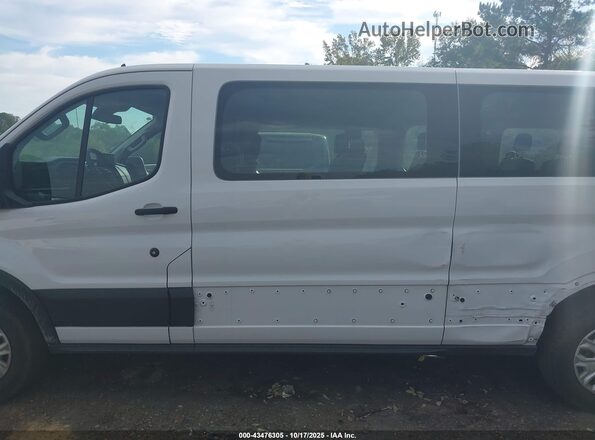1FBAX2Y89RKA16922 2024 FORD PASSENGER White Սալոնի 360 աստիճան տեսք