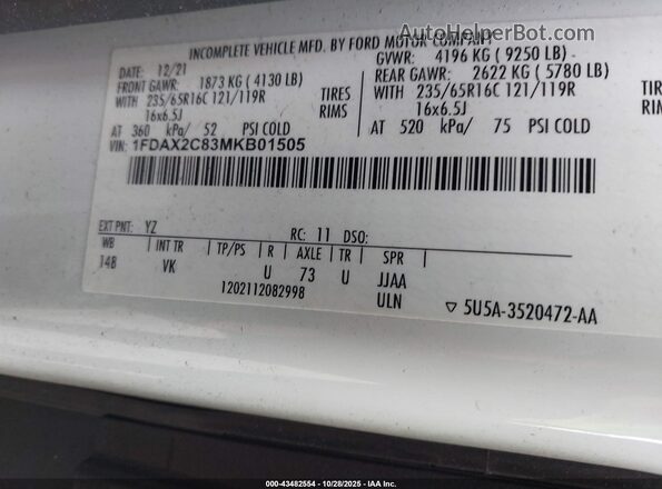 1FDAX2C83MKB01505 2021 FORD PASSENGER White ძრავის განყოფილების ხედი