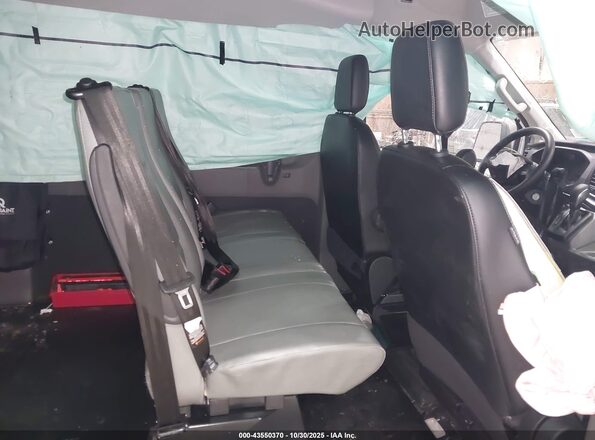 1FDAX2C87RKB18038 2024 FORD PASSENGER White VIN կոդի պիտակի տեսք