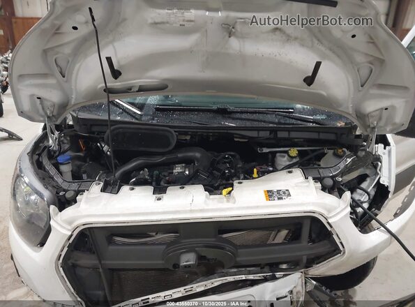 1FDAX2C87RKB18038 2024 FORD PASSENGER White Հետևի տեսք