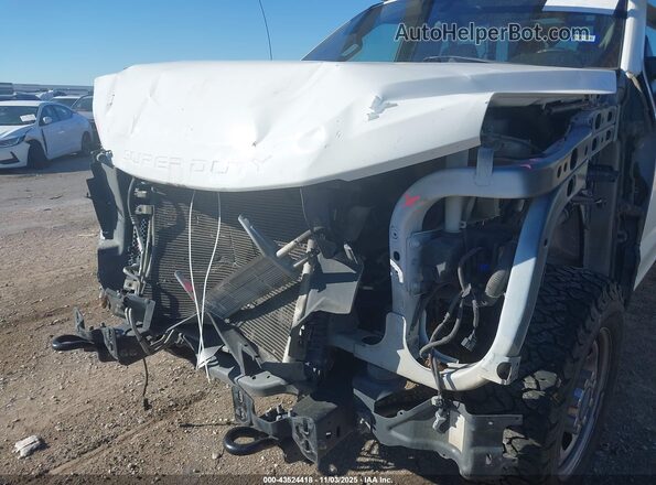 1FDBF2A6XMEC76342 2021 FORD F-250 White Widok z przodu