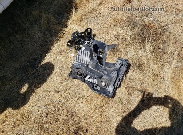 1FDRF3BT9NEE69768 2022 FORD F350 White Widok komory silnika