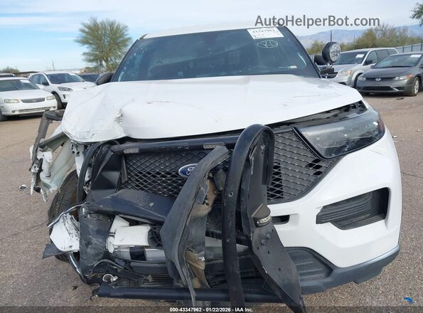 1FM5K8AB3MGA42430 2021 FORD POLICE INTERCEPTOR White Rear interior view