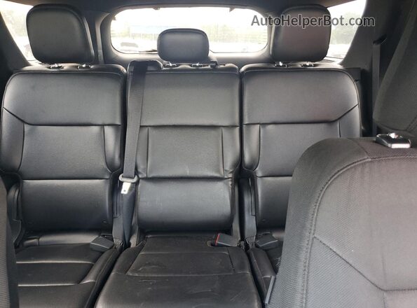 1FM5K8AB8LGB67812 2020 FORD FORD EXPLORER White Widok tylnych siedzeń