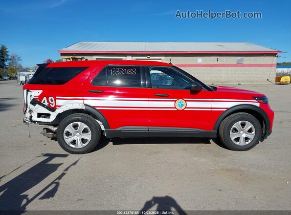 1FM5K8AB9RGA46893 2024 FORD POLICE INTERCEPTOR Red Widok wnętrza z tyłu