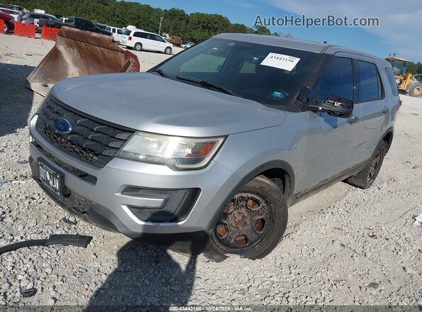 1FM5K8AR8HGD07409 2017 FORD POLICE INTERCEPTOR Silver წინა მარცხენა ხედი სამი მეოთხედიდან