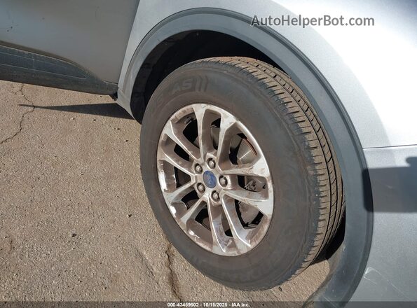 1FMCU0G61NUB86171 2022 FORD ESCAPE Silver Widok zestawu wskaźników