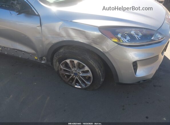 1FMCU0G65NUB86416 2022 FORD ESCAPE Серебряный Вид спереди