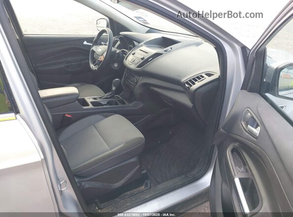 1FMCU0GD7HUD94199 2017 FORD ESCAPE Silver 