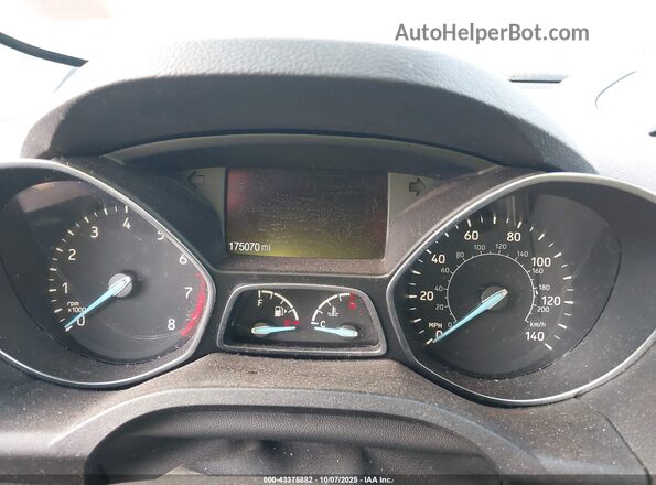 1FMCU0GD7HUD94199 2017 FORD ESCAPE Silver 
