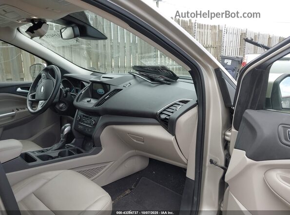 1FMCU9HD5JUD28159 2018 FORD ESCAPE Beige Vista interior delantera