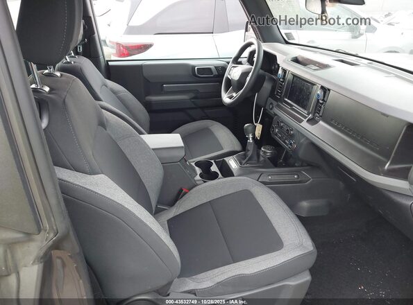 1FMDE5AH4NLB05081 2022 FORD BRONCO Gray Front interior view