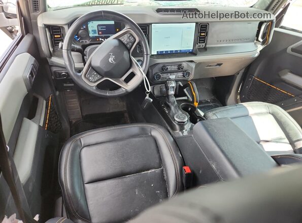 1FMEE5DP6NLB64270 2022 FORD BRONCO Teal Widok deski rozdzielczej