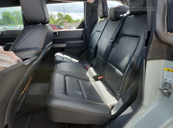 1FMEE5DP6NLB64270 2022 FORD BRONCO Teal Widok tylnych siedzeń