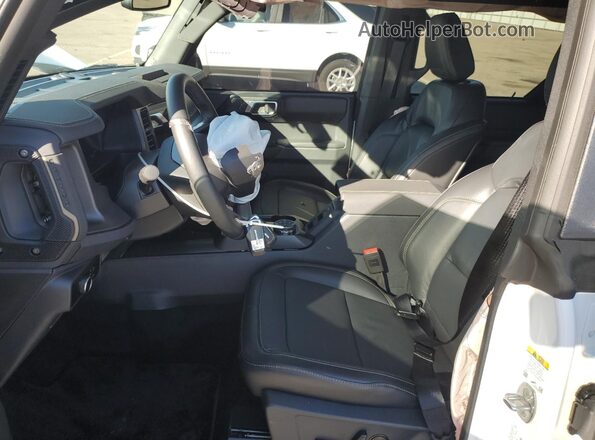 1FMEE9BP3SLB25965 2025 FORD BRONCO White Vista interior delantera