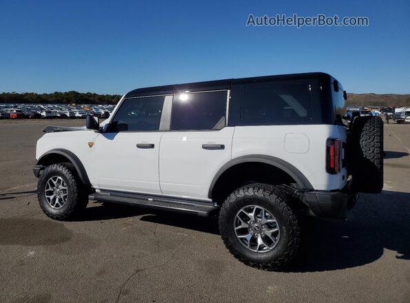 1FMEE9BP3SLB25965 2025 FORD BRONCO White Trasero izquierdo