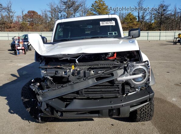 1FMEE9BP3SLB25965 2025 FORD BRONCO White Vista frontal