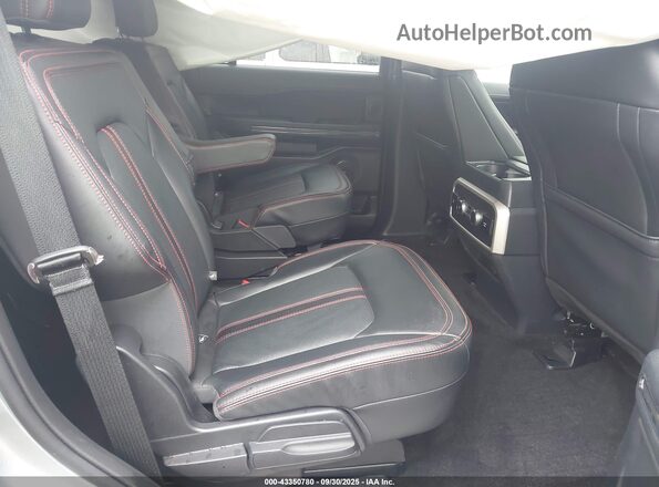 1FMJU2AT2NEA32001 2022 FORD EXPEDITION Серебряный Вид наклейки с VIN-кодом