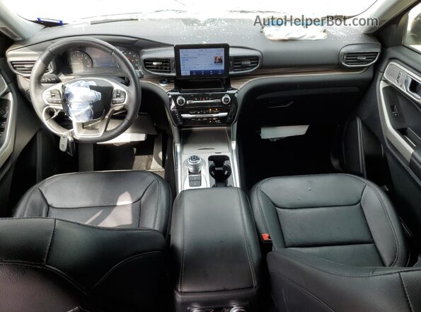 1FMSK7FH9NGA35042 2022 FORD FORD EXPLORER Silver Widok deski rozdzielczej
