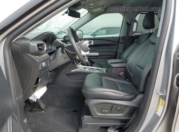 1FMSK7FH9NGA35042 2022 FORD FORD EXPLORER Silver Widok wnętrza z przodu