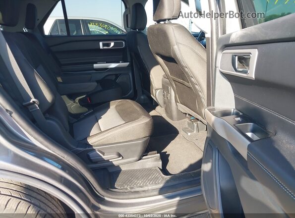 1FMSK8DH0RGA68557 2024 FORD FORD EXPLORER Gray Widok naklejki z numerem VIN