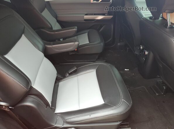 1FMSK8DH5RGA49034 2024 FORD FORD EXPLORER Gray Вид задньої частини салону