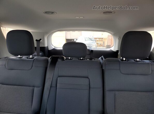 1FMUK7DH0SGA37317 2025 FORD FORD EXPLORER Silver Widok tylnych siedzeń