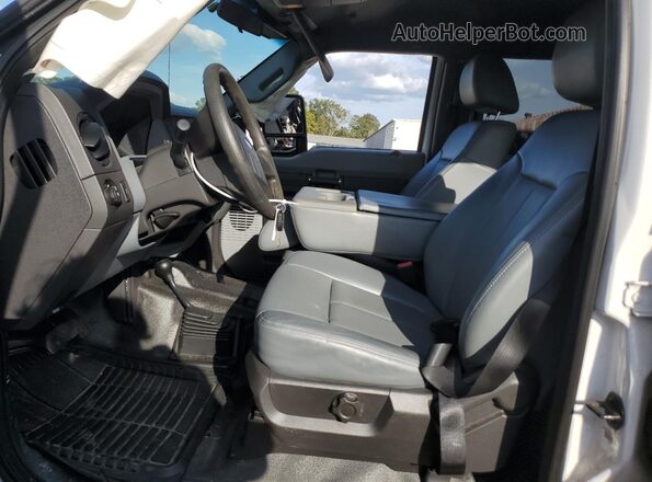 1FT7W2B6XGEC21368 2016 FORD F250 White Vista interior delantera