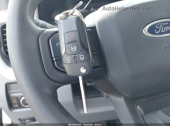1FT7W2BNXREF93626 2024 FORD F-250 White Vista del salpicadero