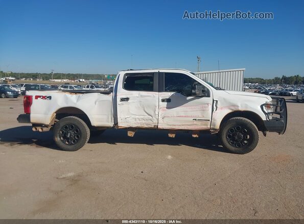 1FT7W2BT3NEF46253 2022 FORD F250 White Вид задньої частини салону