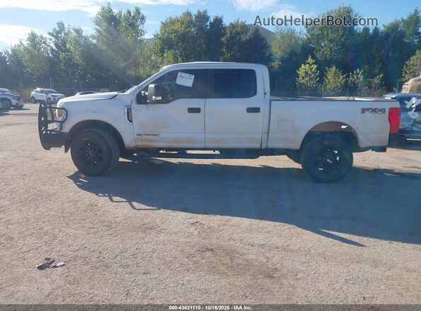 1FT7W2BT3NEF46253 2022 FORD F250 White Панорамний вид салону 360°