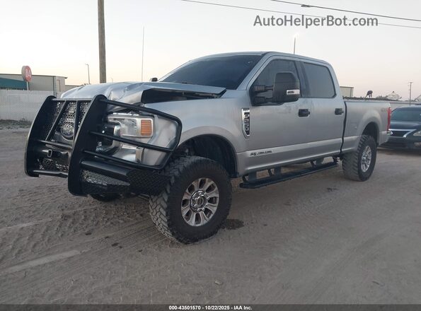 1FT7W2BT5LED57522 2020 FORD F-250 Silver წინა მარცხენა ხედი სამი მეოთხედიდან