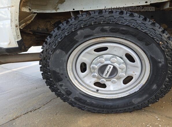 1FT7X2B62HEE02933 2017 FORD F-250  Widok komory silnika