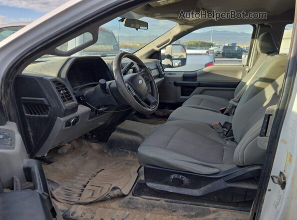 1FT7X2B62HEE02933 2017 FORD F-250  Widok z tyłu