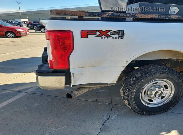 1FT7X2B62HEE02933 2017 FORD F-250  