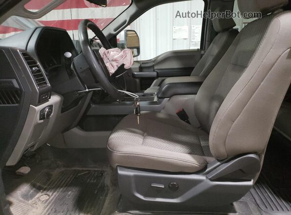 1FT7X2BN1NEC12771 2022 FORD F250 Серебряный Вид салона спереди