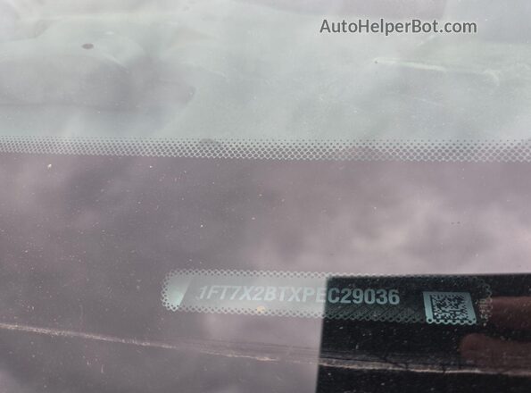 1FT7X2BTXPEC29036 2023 FORD F-250  Widok komory silnika