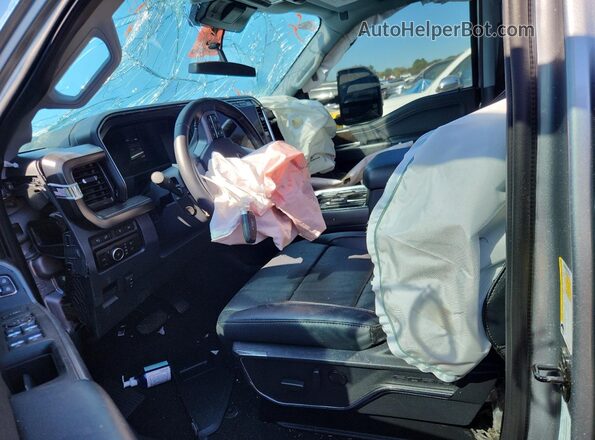 1FT8W2BM9PEE13478 2023 FORD F250 Серебряный Вид салона спереди